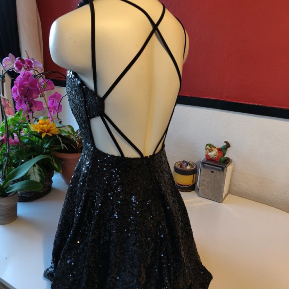 Black sparkle formal knee length dress - Picture 4 of 6